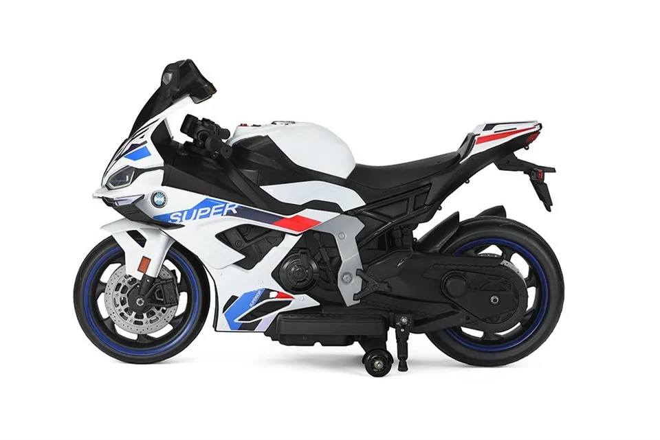 Bolalar mototsiklda elektr haydash